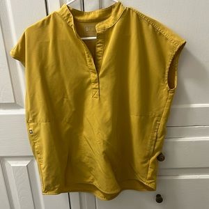 Figs light gold scrub set